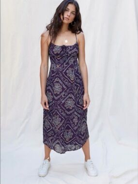 uo kelly surplice midi slip dress uo kelly surplice midi slip dress